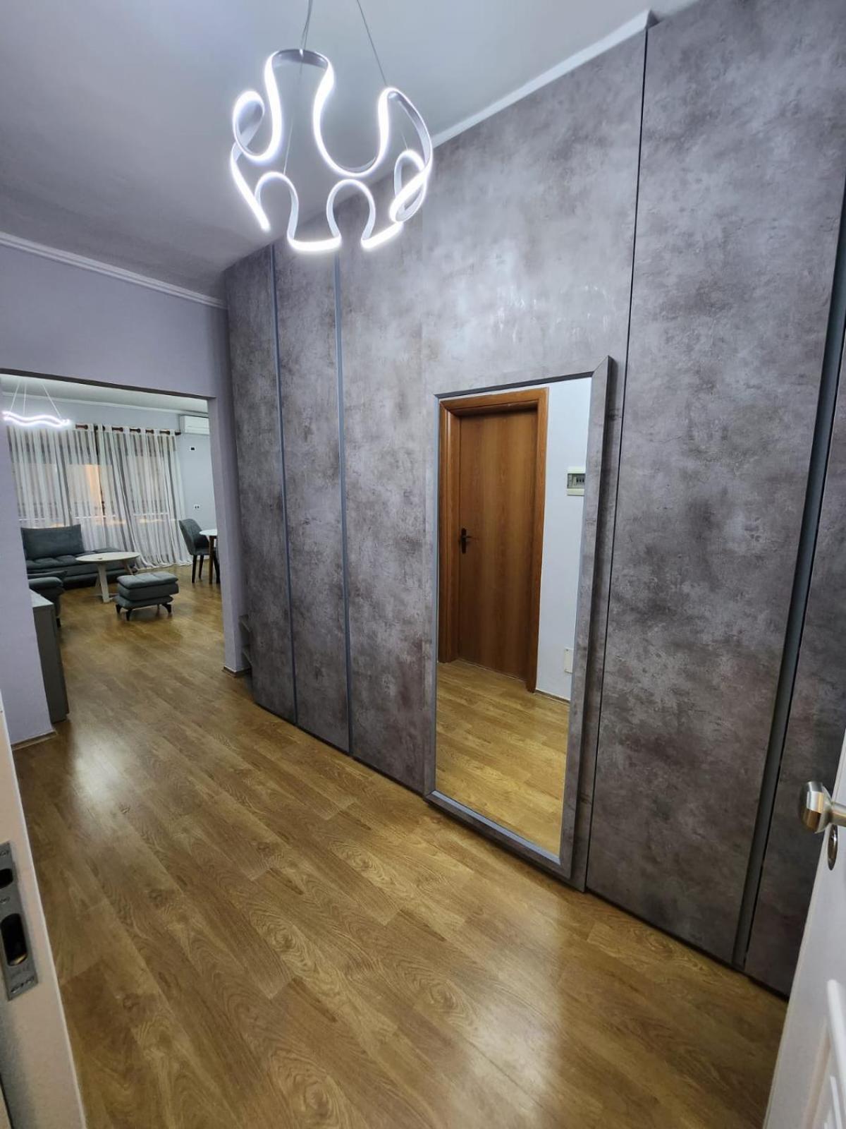 Sky Dwelling Tirana Apartment ภายนอก รูปภาพ
