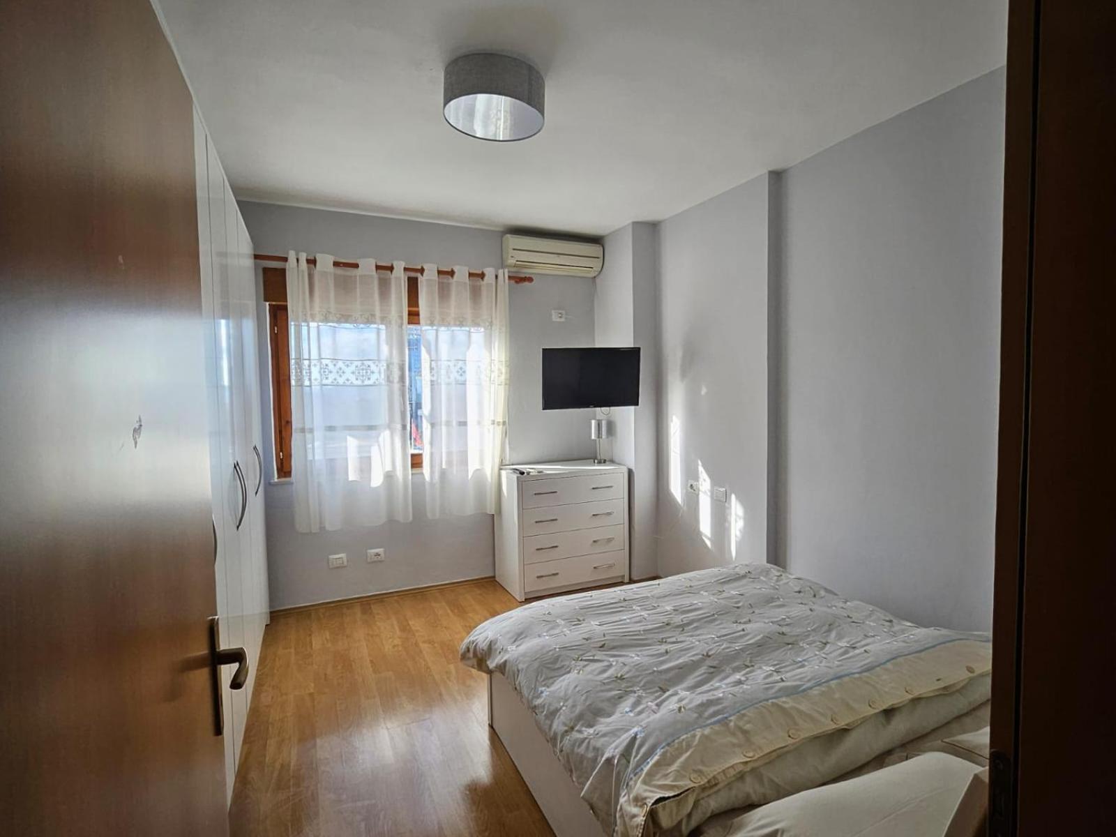 Sky Dwelling Tirana Apartment ภายนอก รูปภาพ